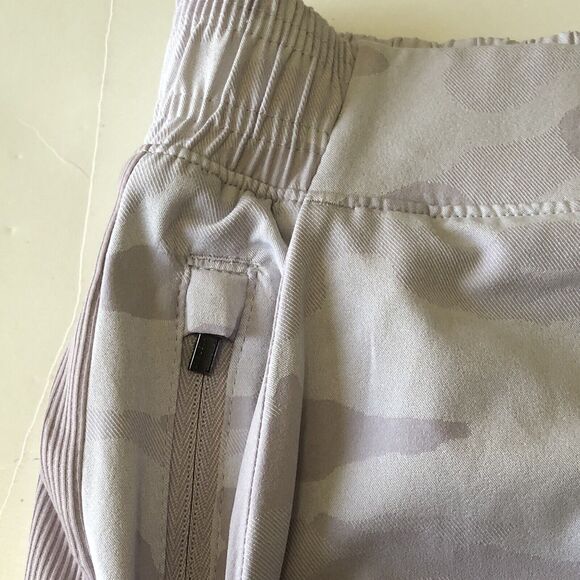 Athleta Brooklyn Lined Jogger Pants Shasta Purple Camo Print Pockets  Size 10 - Picture 15 of 16